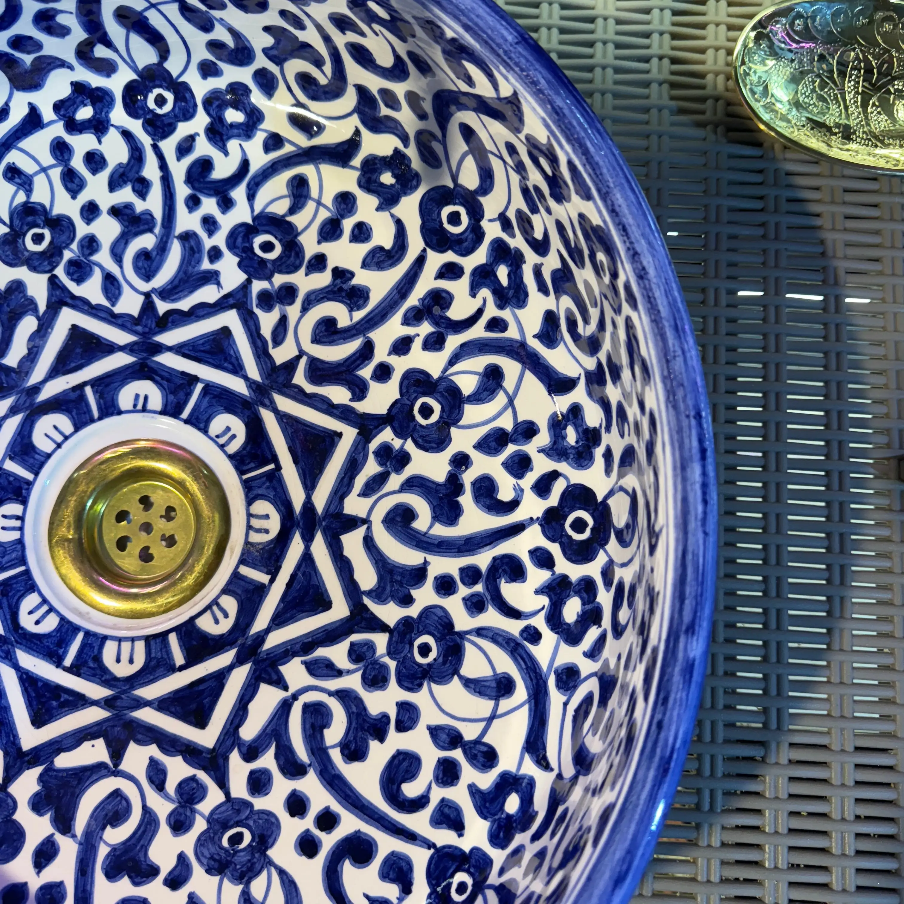 Moroccan ceramic washbasin – Artisanat et raffinement - 20 cm : 7,87 inches