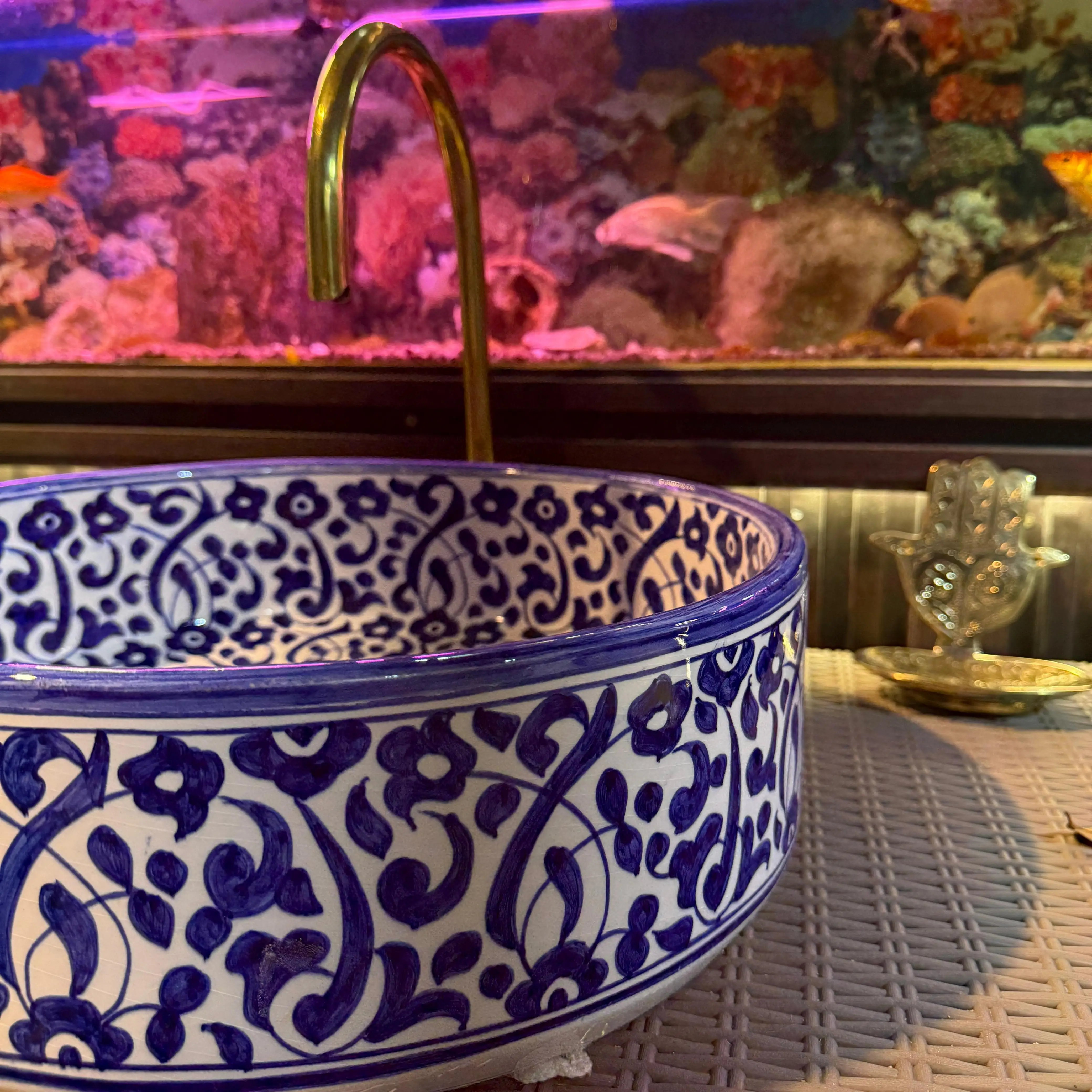 Moroccan ceramic washbasin – Artisanat et raffinement - 30cm :11.81 in