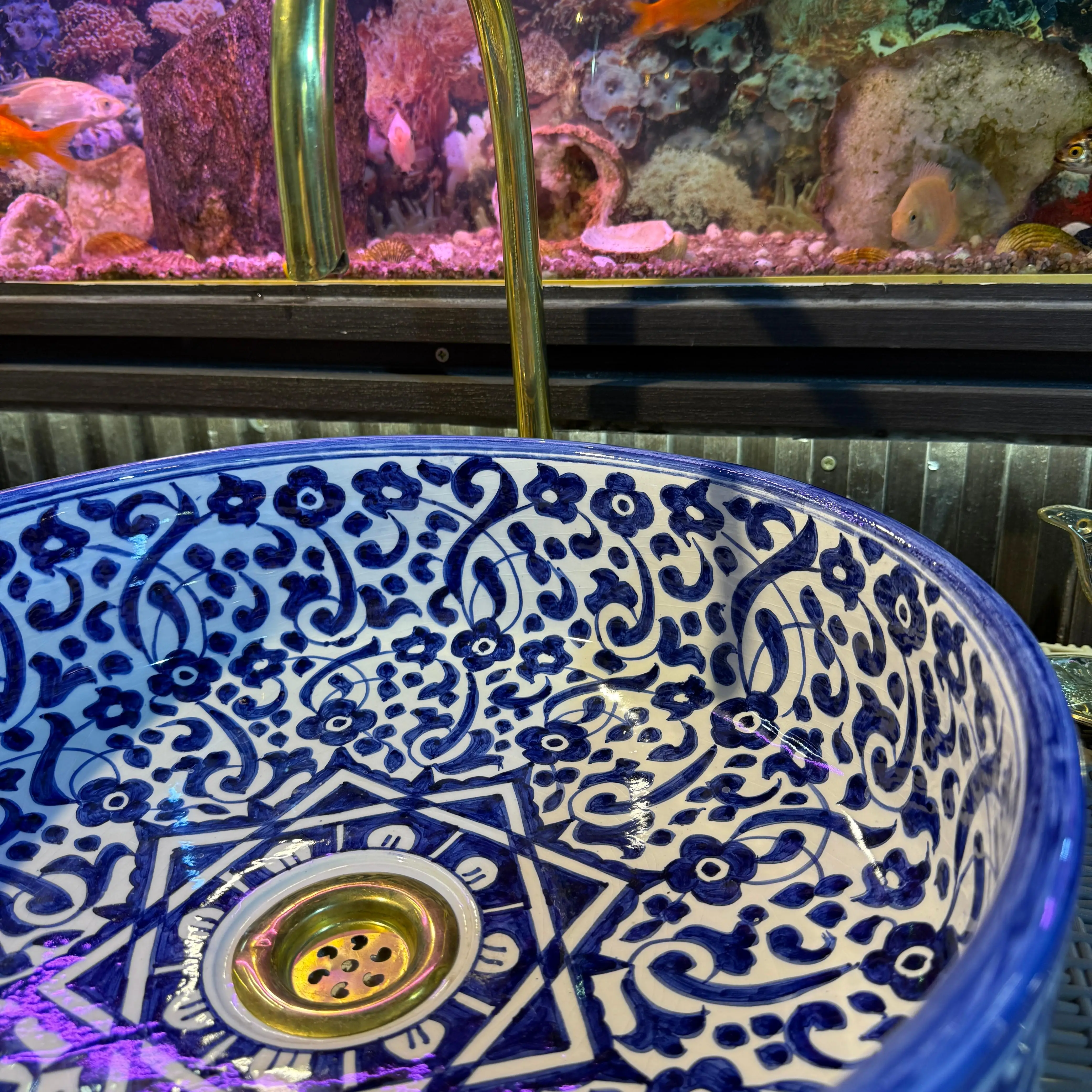 Moroccan ceramic washbasin – Artisanat et raffinement - 40 CM :15.75 in