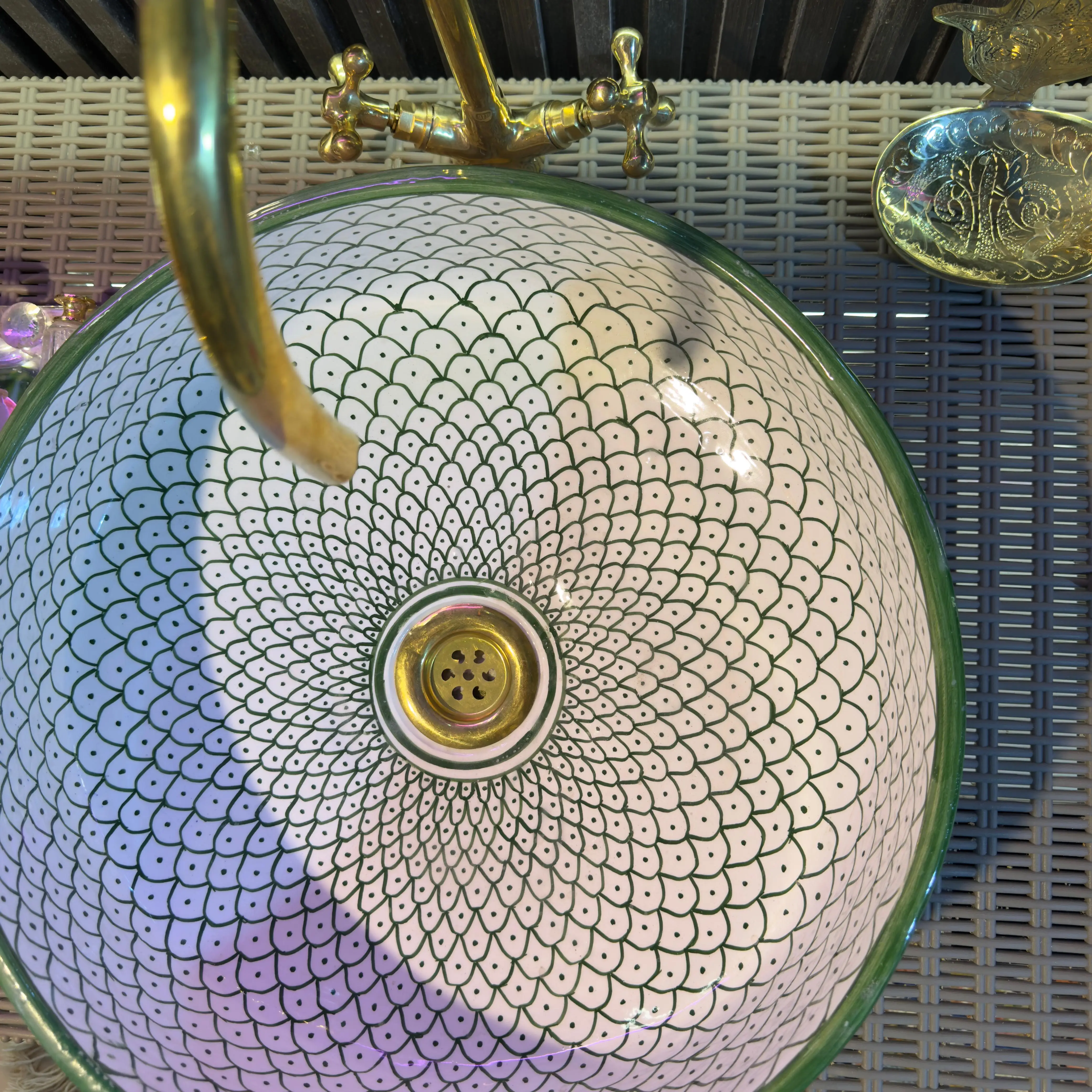 Green Emerald Ceramic Sink Bowl – Handcrafted Bohemian Vessel for Bathroom Vanity - 25cm : 9.84 in