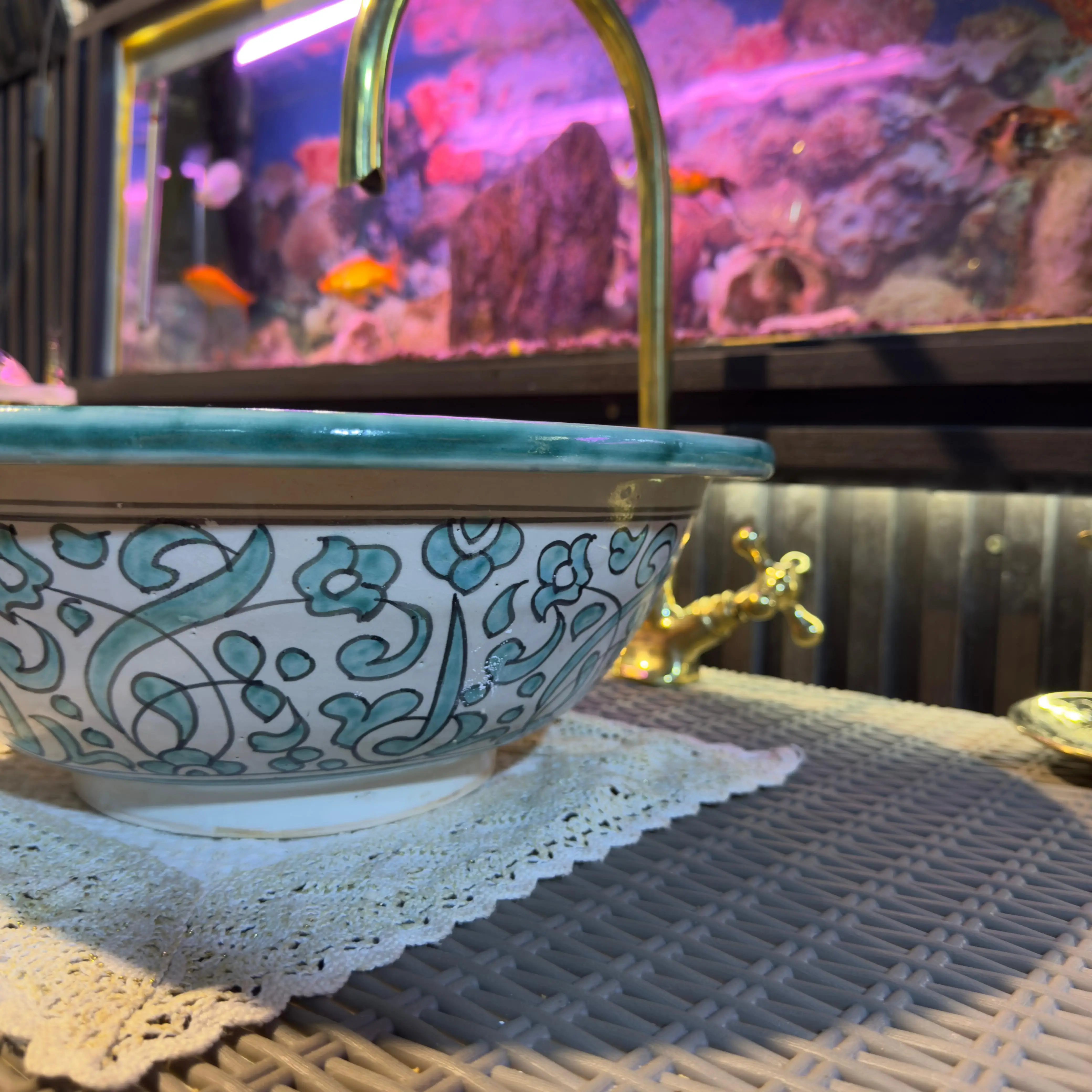 Floral Ceramic Drop-in Sink – Round Vessel with Brass Drain - 20 cm : 7,87 inches