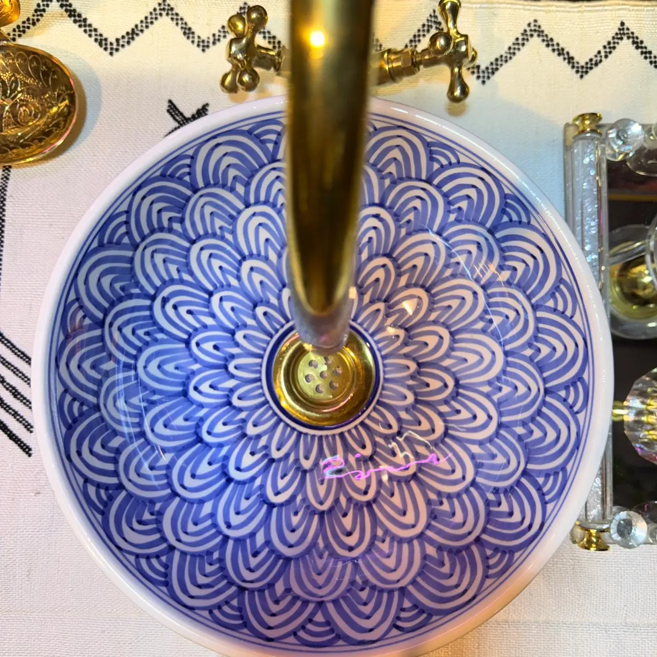 Minimalist Blue Ceramic Sink – Moroccan Round Artisan Basin for Boho Bathroom Vanity - 25cm : 9.84 in