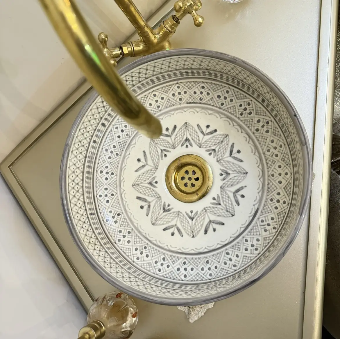 Handmade Ceramic Bathroom Vessel Sink – Elegant Hand Wash Basin - 35 cm : 13.78 in