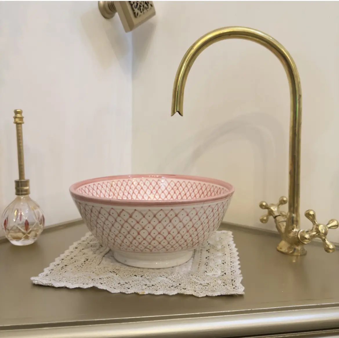 Ceramic Washbasin – Mid Century Modern Bathroom Sink - 20 cm : 7,87 inches