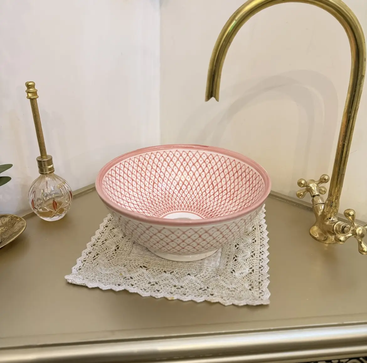 Ceramic Washbasin – Mid Century Modern Bathroom Sink - 25cm : 9.84 in