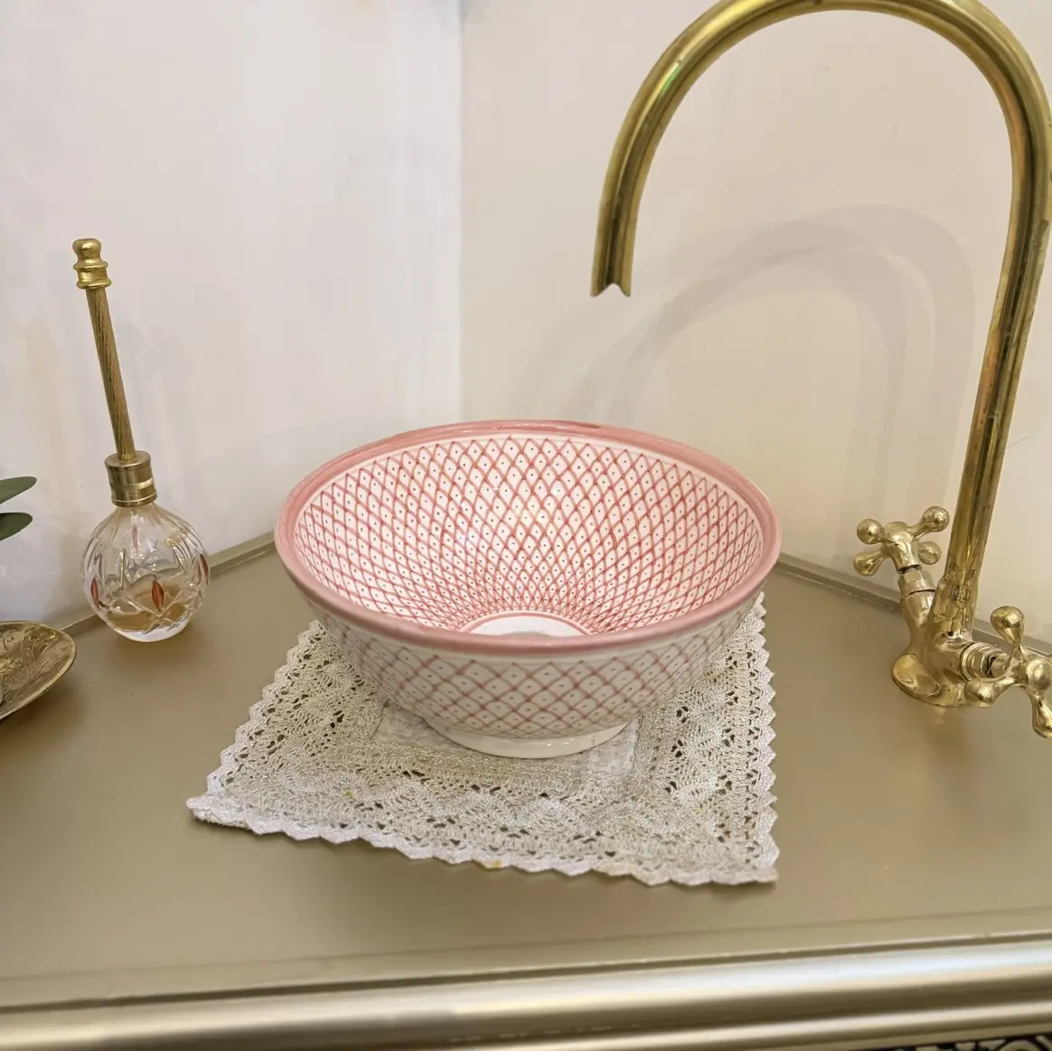 Ceramic Washbasin – Mid Century Modern Bathroom Sink - 35 cm : 13.78 in