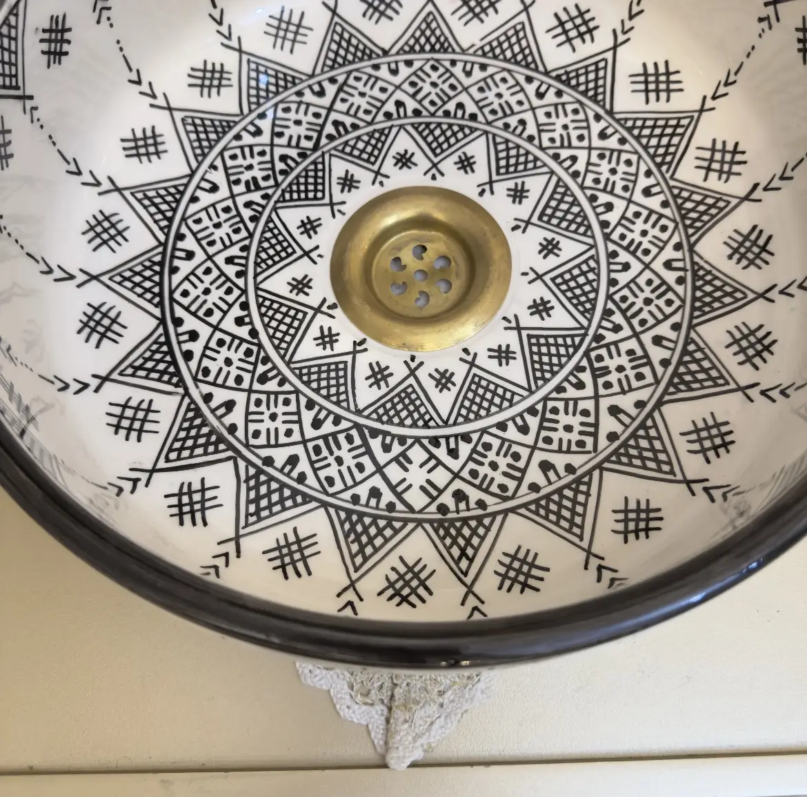 Moroccan Ceramic Hand Painted Washbasin | Luxury Minimalist Bathroom Sink - 35 cm : 13.78 in